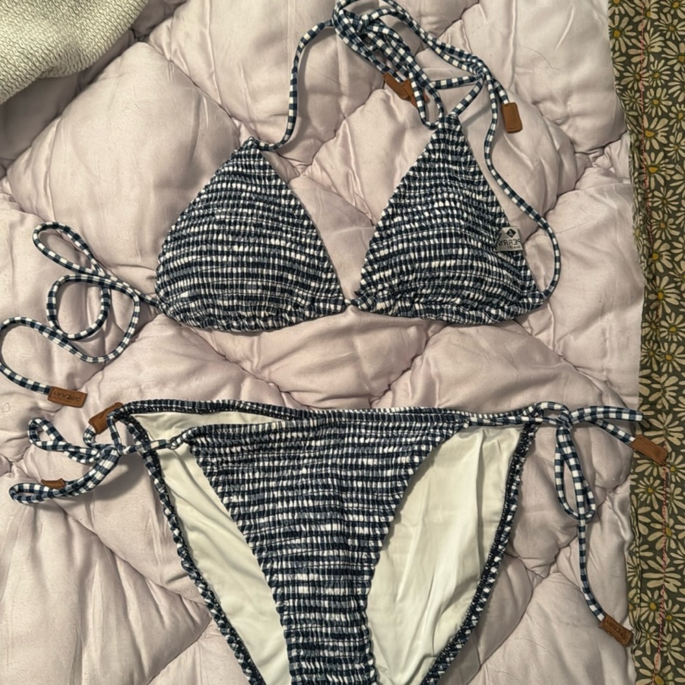 Sperry Bikini. Small bottoms. Medium top. Worn once